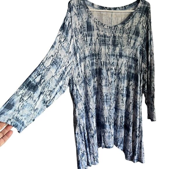 New Direction blue snake print knit long sleeve tunic 3X - Picture 5 of 6